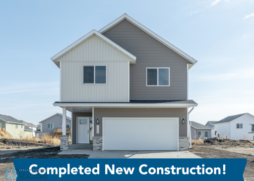 1129 Jill Drive W, West Fargo, ND 58078
