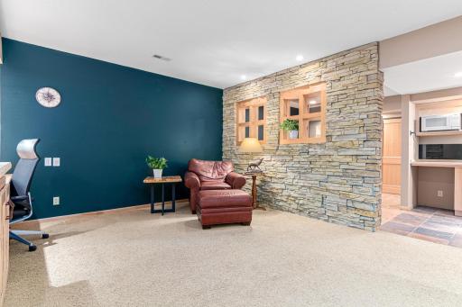 Lower level has Den, BD, Hobby Room, Wet Bar & 3/4 BA