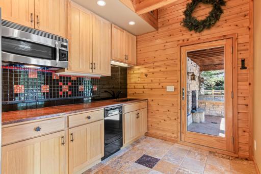 Ideally designed for entertaining convenience