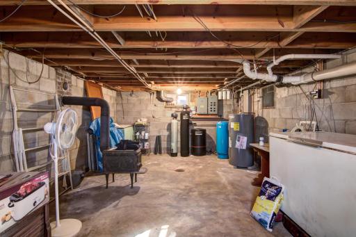 New well/septic/pressure tank/RO system/iron filter/water softener 2023. Water Heater 2024. Wood stove has never been used by this family. Home is equipped with circuit breakers.