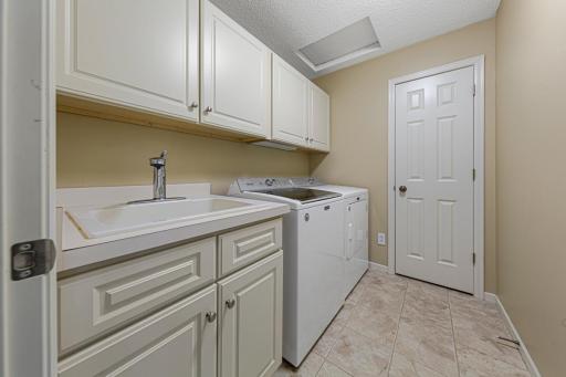 1102 Shumway Court, Faribault, MN 55021