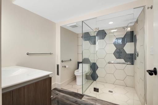 3520 W Bde Maka Ska Parkway, Minneapolis, MN 55416