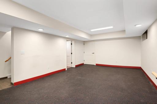 3520 W Bde Maka Ska Parkway, Minneapolis, MN 55416