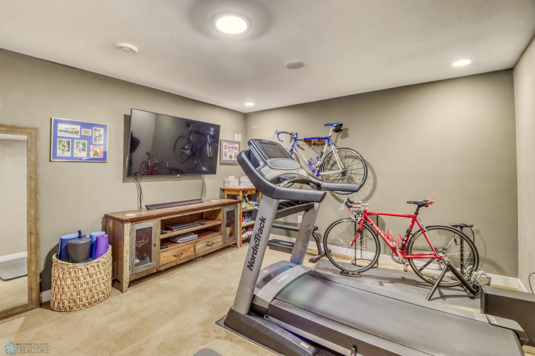 Exercise Room1_2.JPG