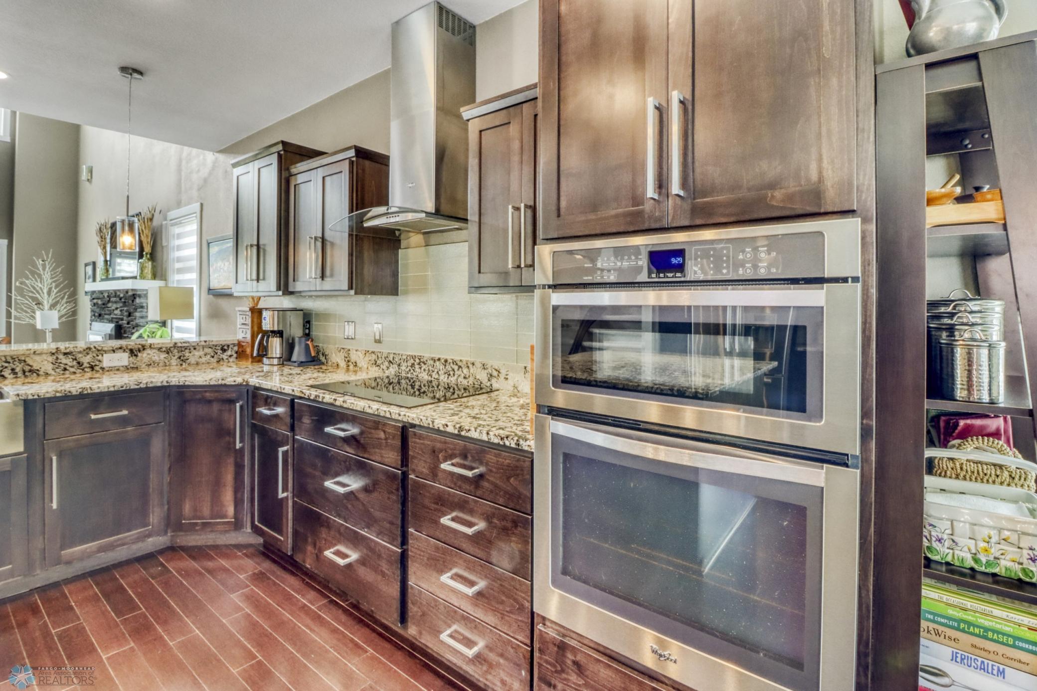 Kitchen1_8.JPG