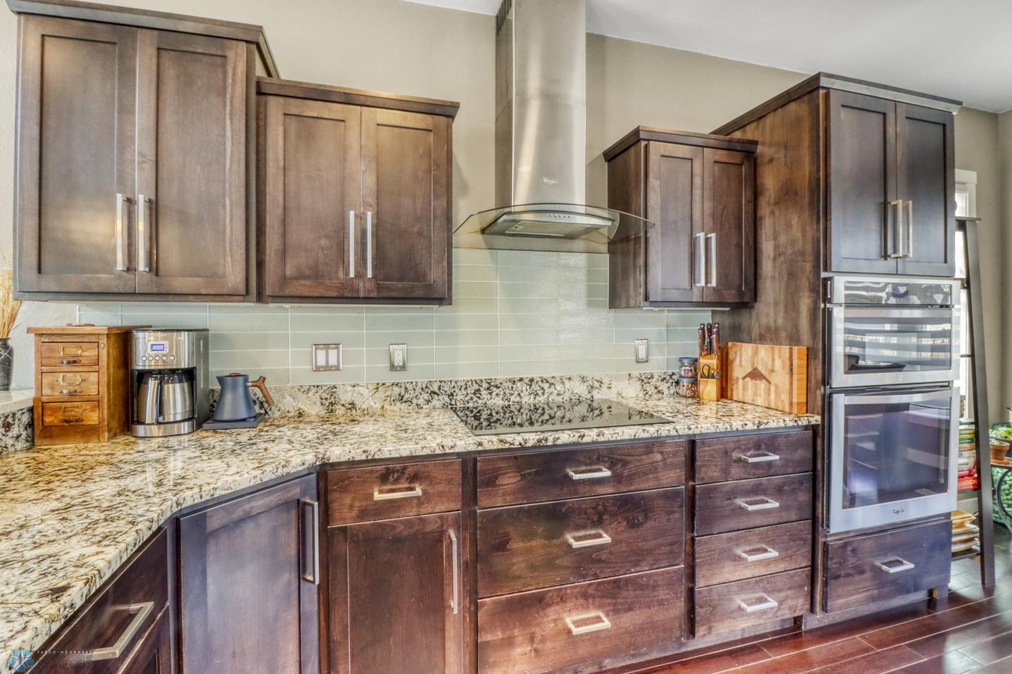 Kitchen1_4.JPG