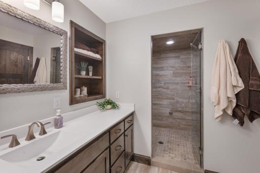 34 Crescent Lane, North Oaks, MN 55127
