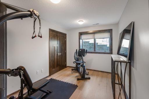34 Crescent Lane, North Oaks, MN 55127