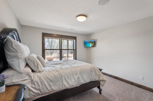 34 Crescent Lane, North Oaks, MN 55127