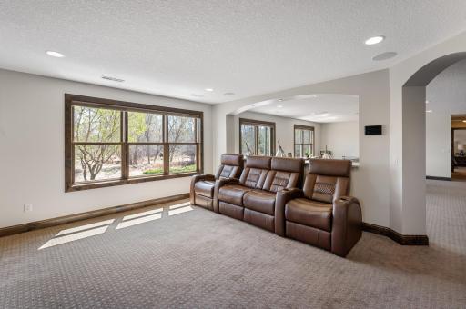 34 Crescent Lane, North Oaks, MN 55127