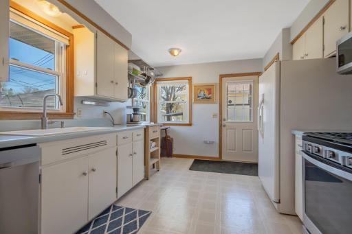 6912 Toledo Avenue N, Minneapolis, MN 55429