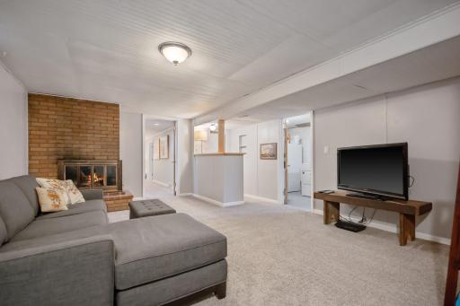 Family Room - 2nd Wood Burning Fireplace / Dry Bar
