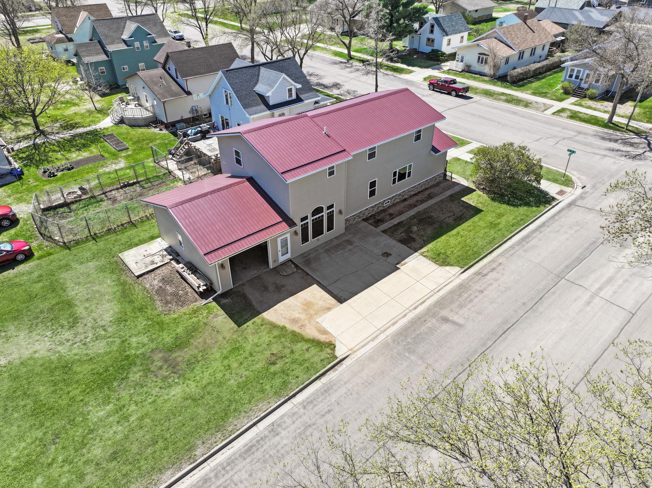313 7th St W Canby