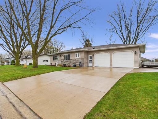 322 8th Street SE, Freeport, MN 56331