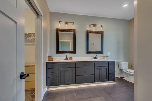 Master Bathroom With 2 Sinks