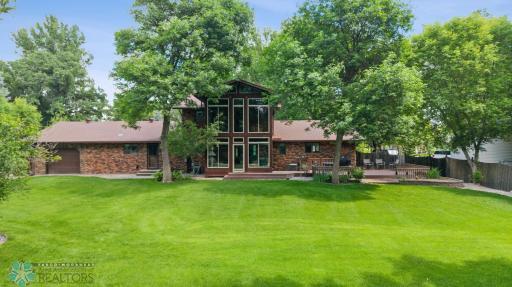 6819 Sunnyside Drive, Horace, ND 58047