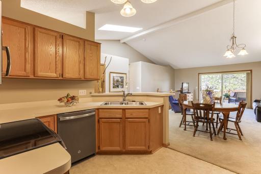 541 Deer Ridge Lane S, Saint Paul, MN 55119