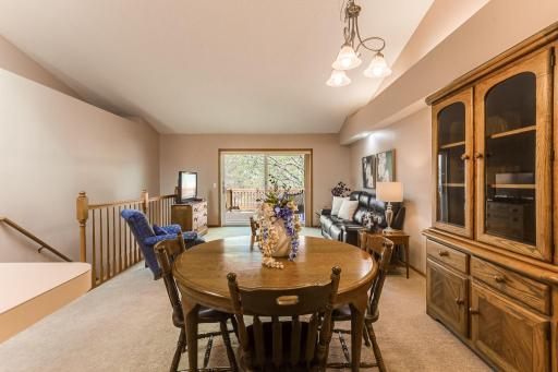 541 Deer Ridge Lane S, Saint Paul, MN 55119