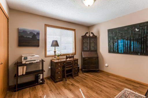 541 Deer Ridge Lane S, Saint Paul, MN 55119