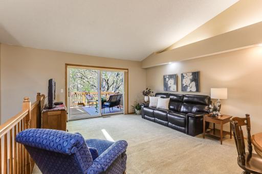 541 Deer Ridge Lane S, Saint Paul, MN 55119