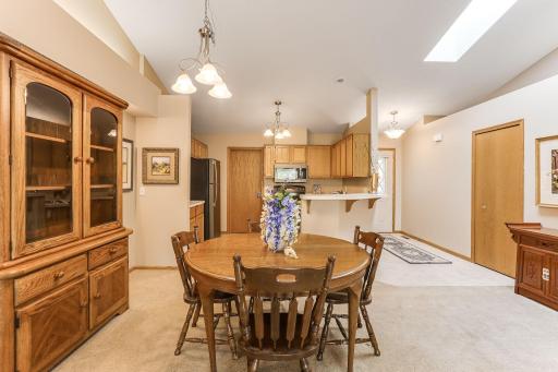 541 Deer Ridge Lane S, Saint Paul, MN 55119