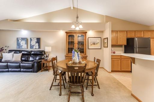 541 Deer Ridge Lane S, Saint Paul, MN 55119