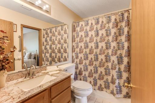 541 Deer Ridge Lane S, Saint Paul, MN 55119