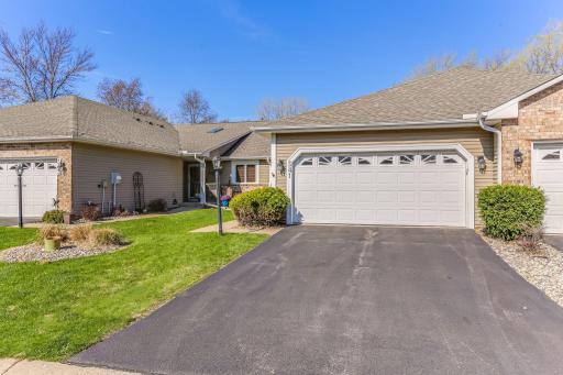 541 Deer Ridge Lane S, Saint Paul, MN 55119