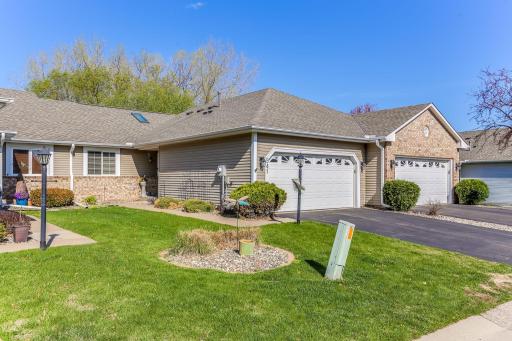 541 Deer Ridge Lane S, Saint Paul, MN 55119
