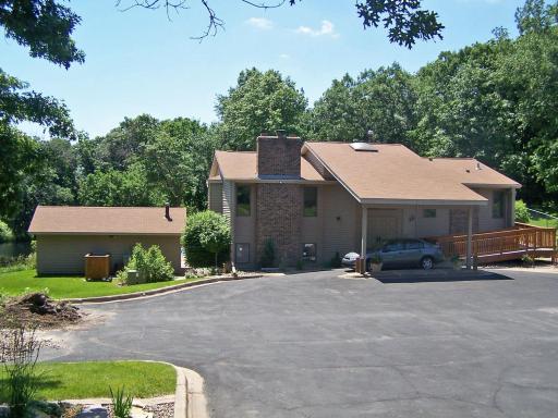 541 Deer Ridge Lane S, Saint Paul, MN 55119