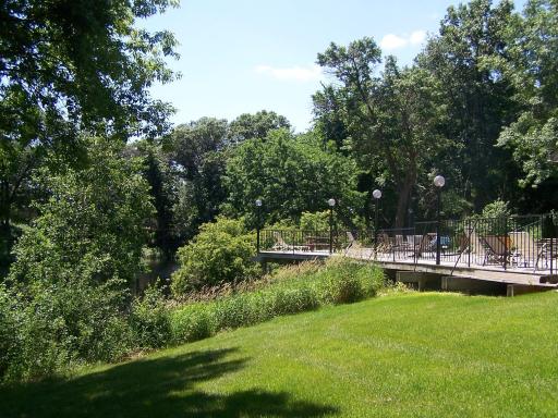 541 Deer Ridge Lane S, Saint Paul, MN 55119