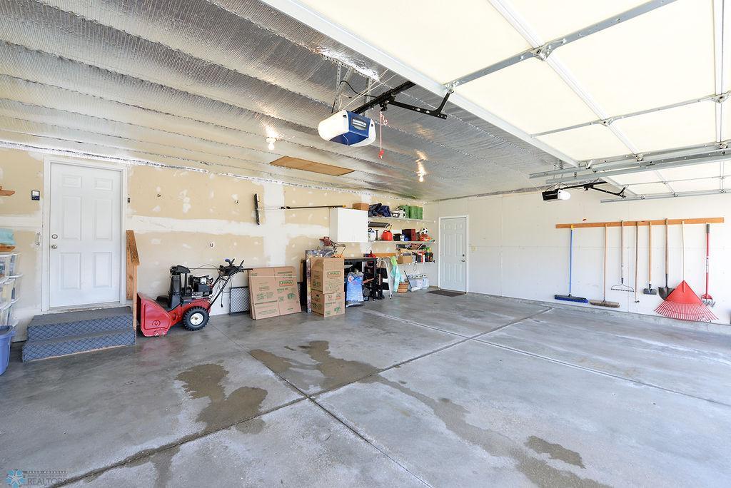 3 stall insulated garage