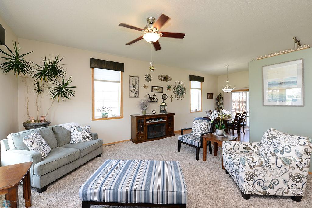Living room to dining area