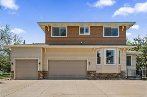 2895 Thunder Bay Court, Saint Paul, MN 55117