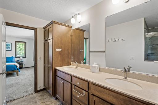 2895 Thunder Bay Court, Saint Paul, MN 55117