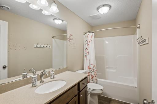 2895 Thunder Bay Court, Saint Paul, MN 55117