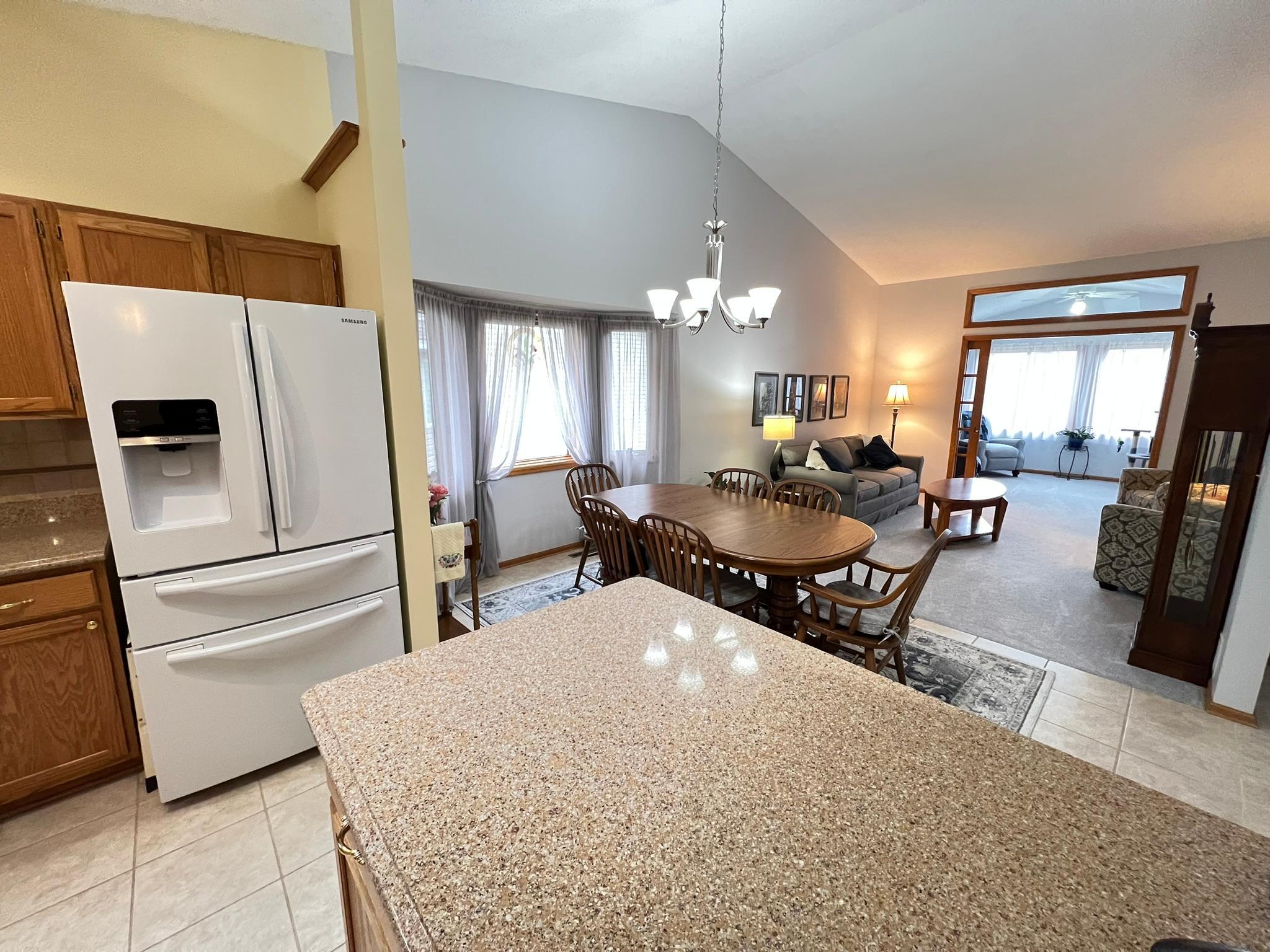 Bayed eat-in dining area.