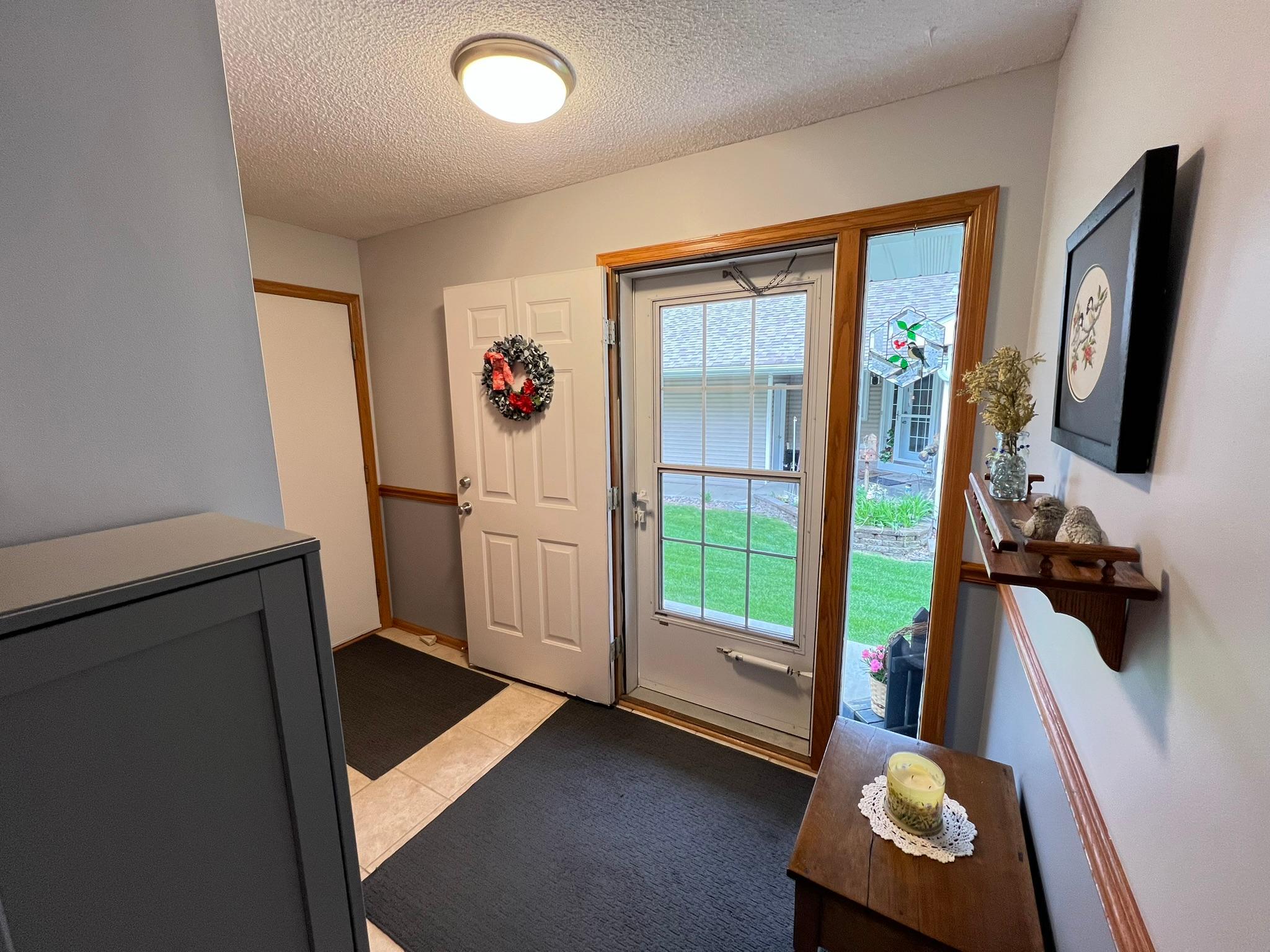 Spacious entry