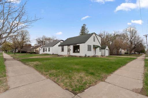 4533 Welcome Avenue N, Minneapolis, MN 55422