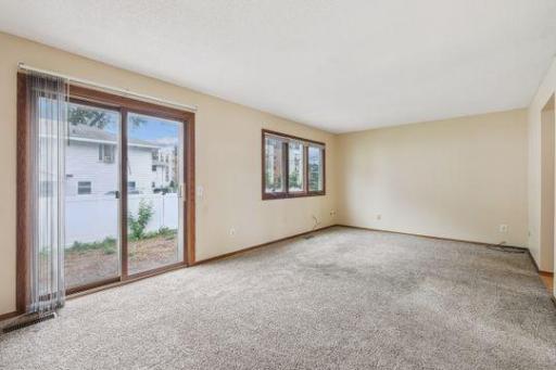 3852d2cb-2297-4590-8a6b-86a062039793_-_04_Interior_540.jpg