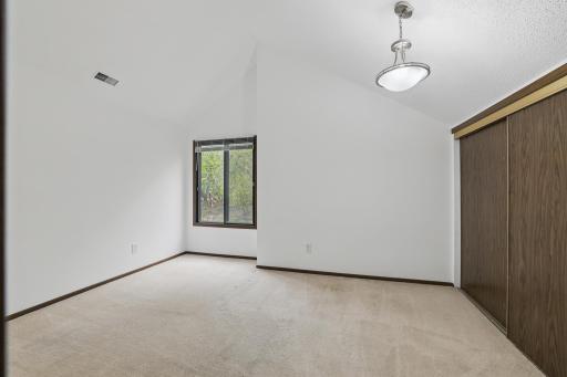 17919 Comstock Road, Minnetonka, MN 55391