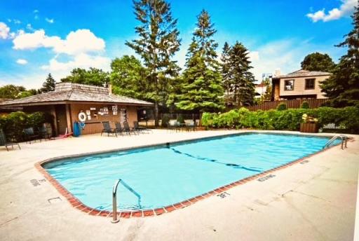 17919 Comstock Road, Minnetonka, MN 55391