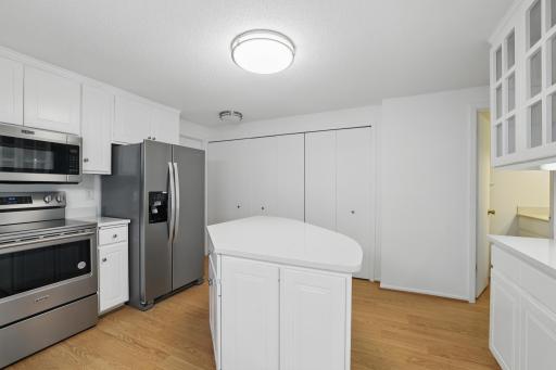 17919 Comstock Road, Minnetonka, MN 55391