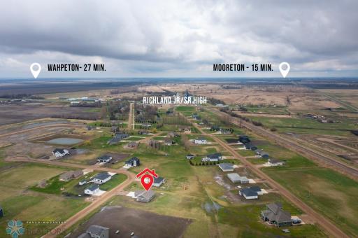 216 Laverne Lane, Colfax, ND 58018