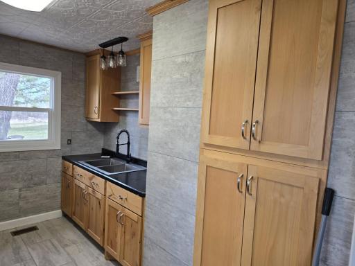 1036 Willow Street W, Detroit Lakes, MN 56501
