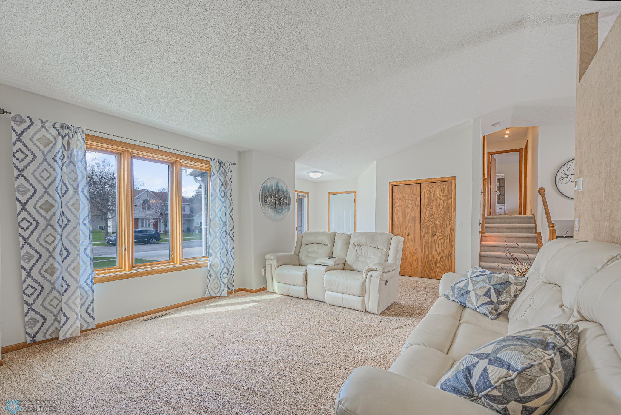 Nice Bright Living Room