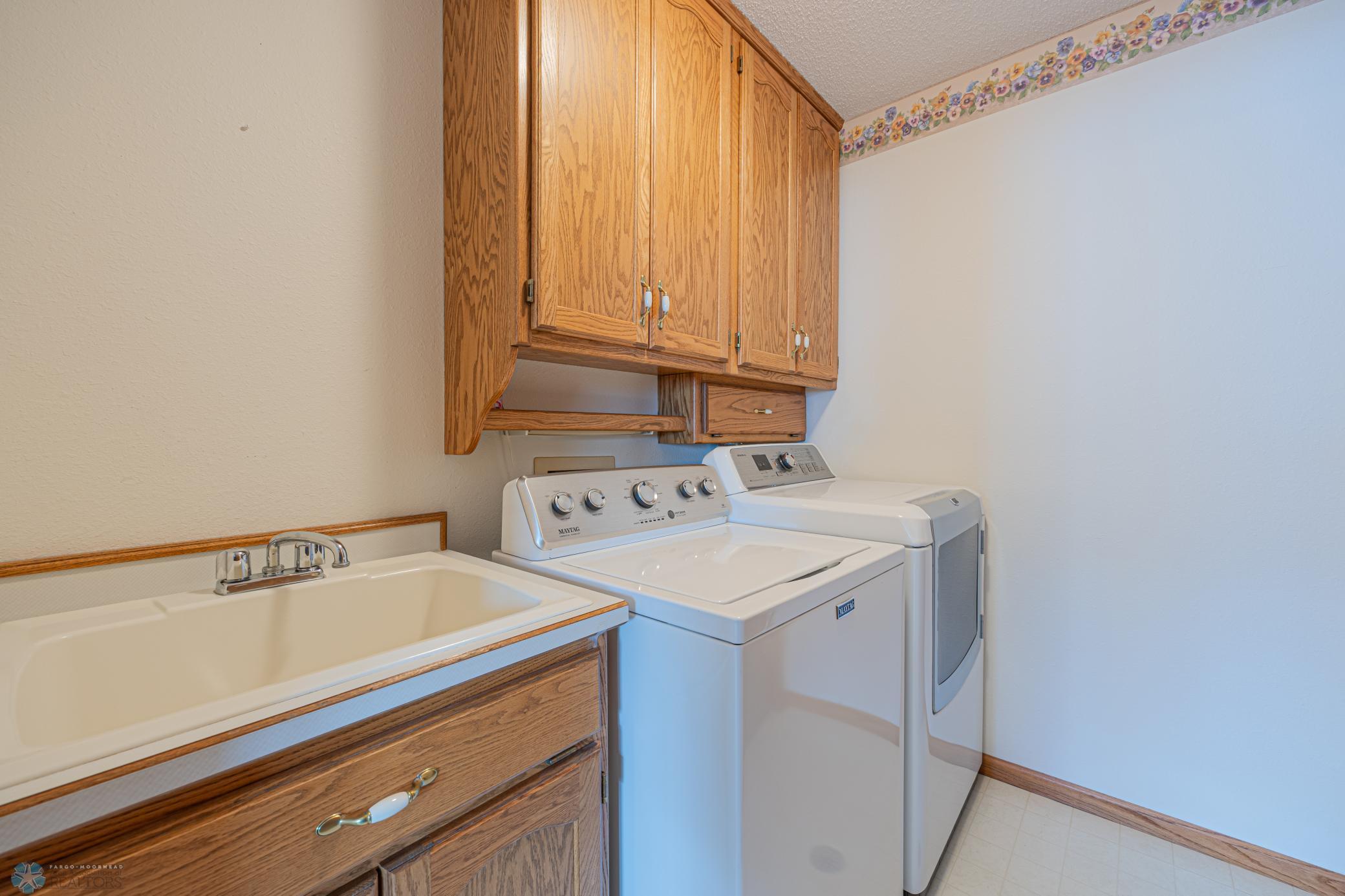 Laundry on Lower Lvl Industrial W/D