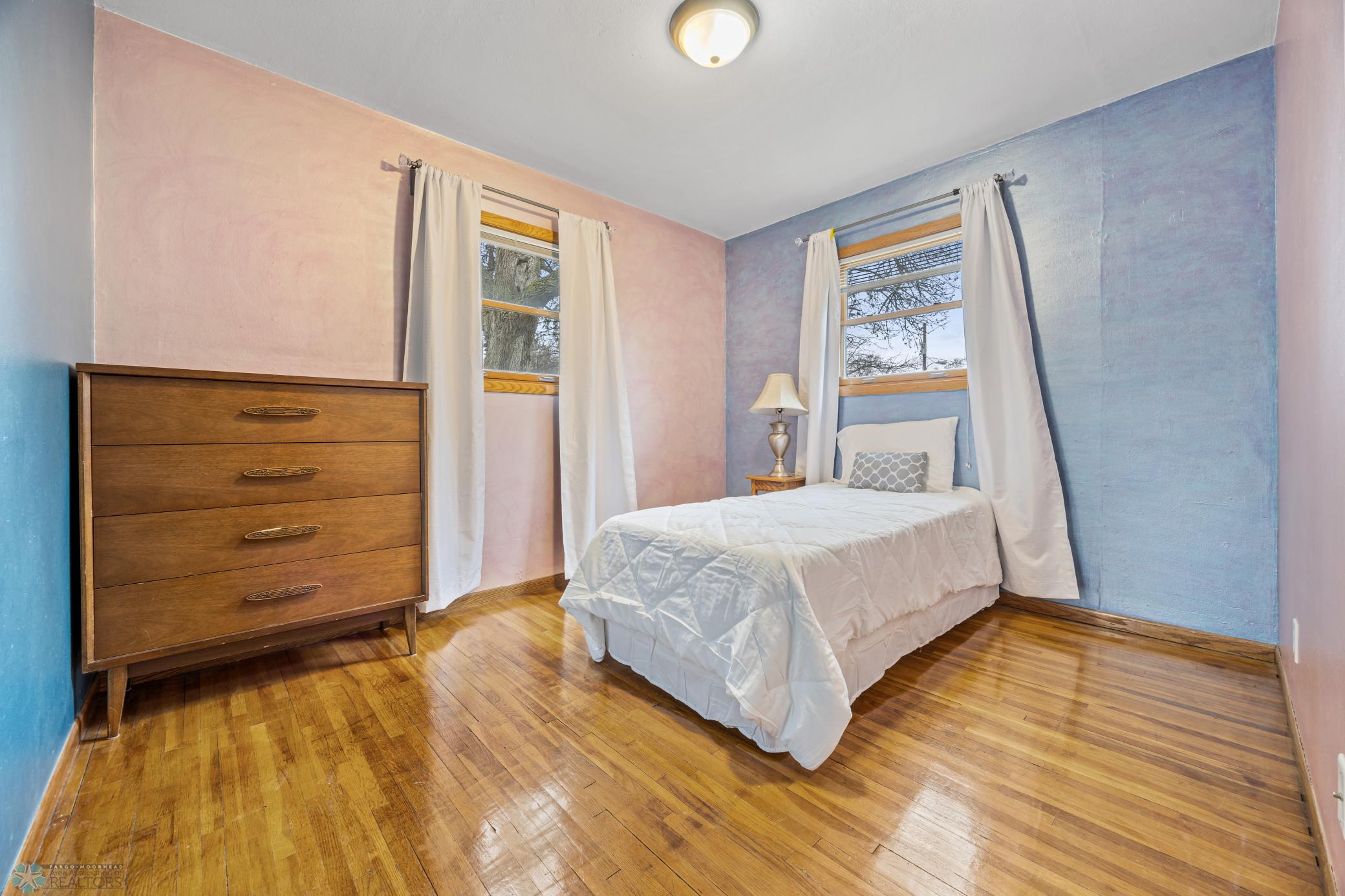2nd bed on main floor