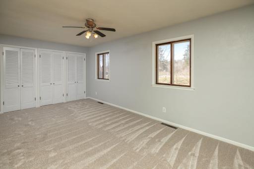 56325 220th Street, Austin, MN 55912