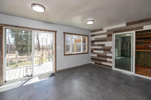 56325 220th Street, Austin, MN 55912